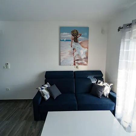 Poseidon Апартаменты Сресер