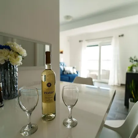 Poseidon Apartment Sreser