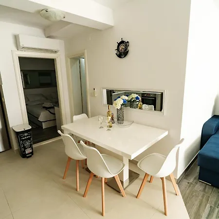 Poseidon Apartman *