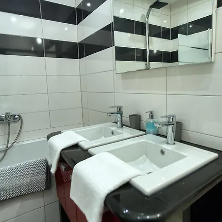 Poseidon Apartman Sreser