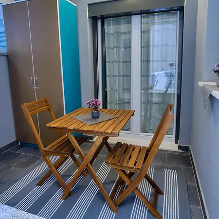Poseidon Apartman Sreser