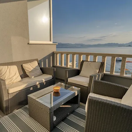Poseidon Apartman *