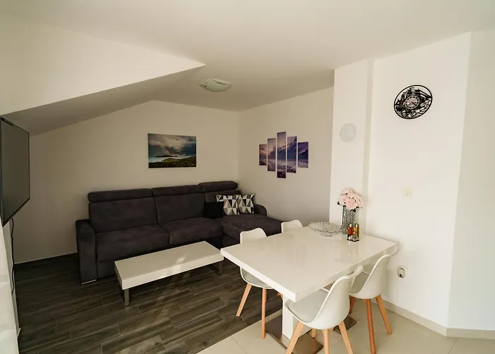 Poseidon Apartament *