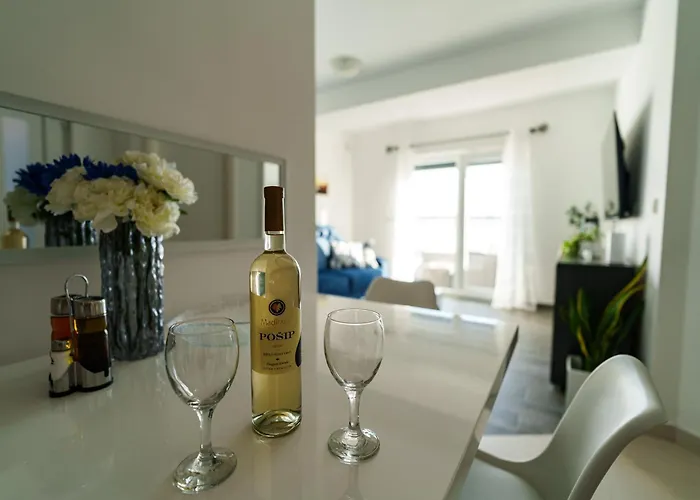 Poseidon Apartament Sreser