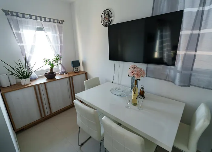 Poseidon Appartement Sreser